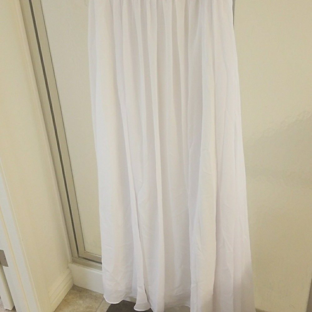 Formal gown - Picture 2 of 5